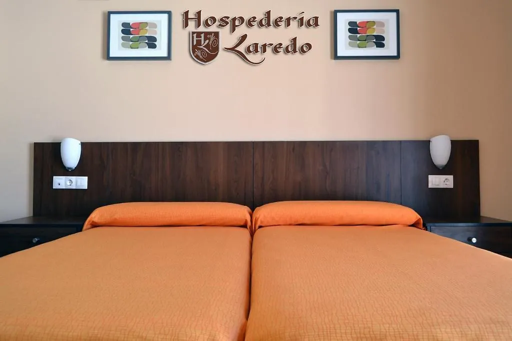 Pensión Hotel Hospederia Laredo La Carlota